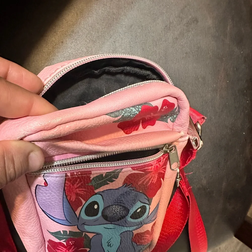 Disney Lilo and Stitch Hibiscus Crossbody Bag‎